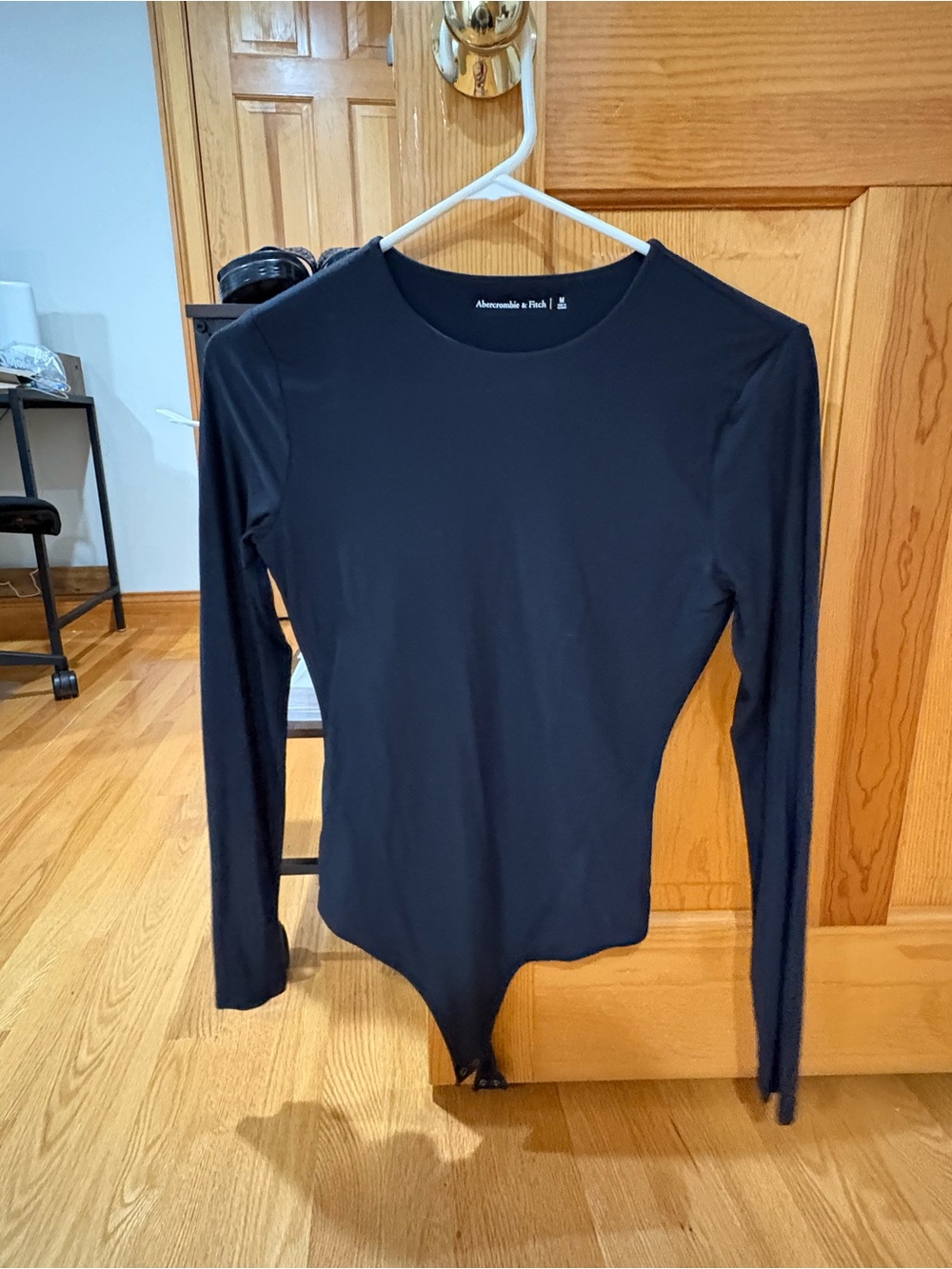Abercrombie & Fitch Black Long-Sleeve Scoop Neck Bodysuit